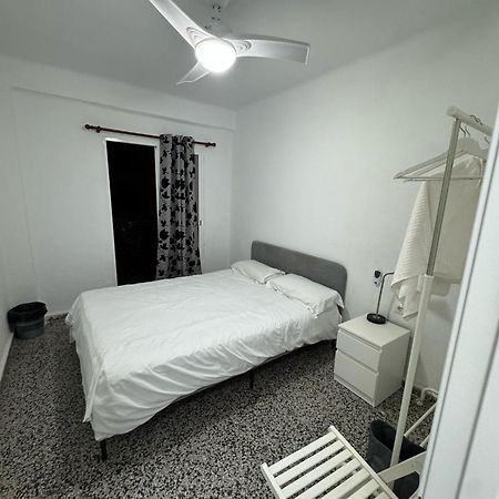 Apartamento De Habitaciones Privadas En El Centro De Málaga Eksteriør billede