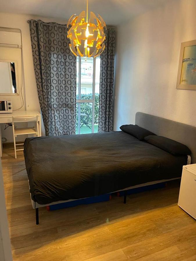 Apartamento De Habitaciones Privadas En El Centro De Málaga Eksteriør billede