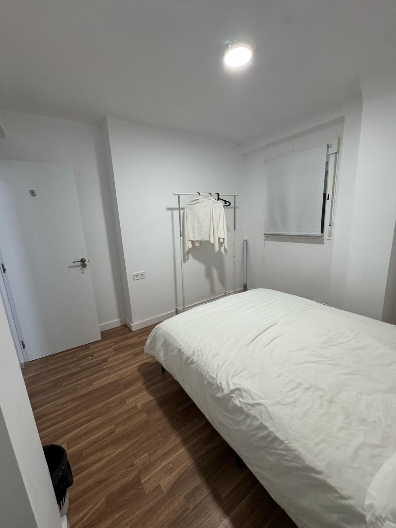 Apartamento De Habitaciones Privadas En El Centro De Málaga Eksteriør billede